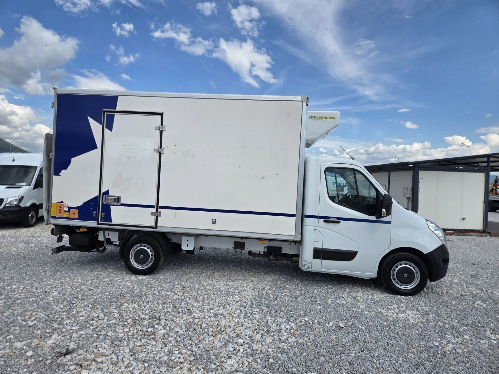 Renault Master 2.3 dCi, ХЛАДИЛЕН, Падащ борд, Нави, Климатик, 4.2, снимка 6 - Бусове и автобуси - 54621406