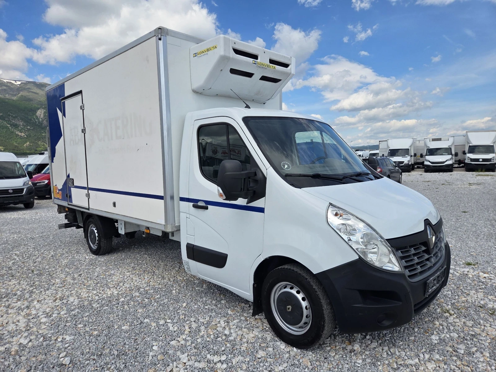 Renault Master 2.3 dCi, ХЛАДИЛЕН, Падащ борд, Нави, Климатик, 4.2, снимка 7 - Бусове и автобуси - 54621406