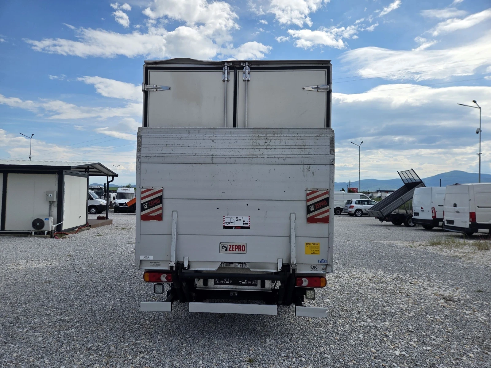 Renault Master 2.3 dCi, ХЛАДИЛЕН, Падащ борд, Нави, Климатик, 4.2, снимка 4 - Бусове и автобуси - 54621406