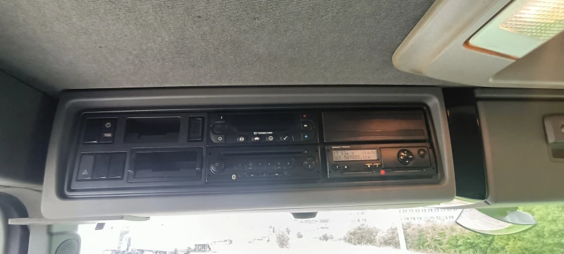 Renault T T380-THERMOKING UT-800-EBPO 6, снимка 12 - Камиони - 51956550