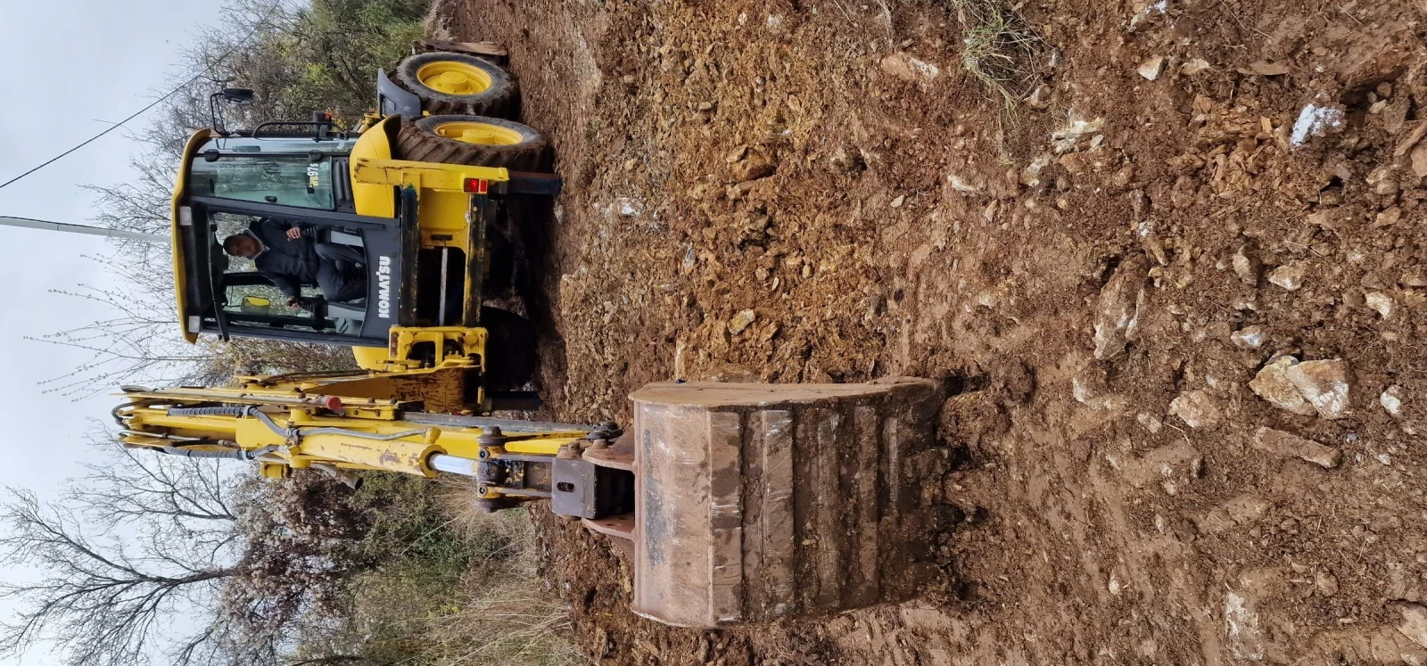 Багер Komatsu WB97S - изображение 3