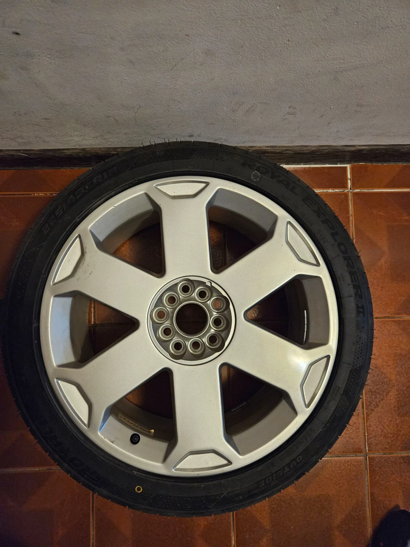 Гуми с джанти Други 225/45R18