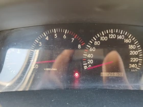 Toyota Corolla verso, снимка 13
