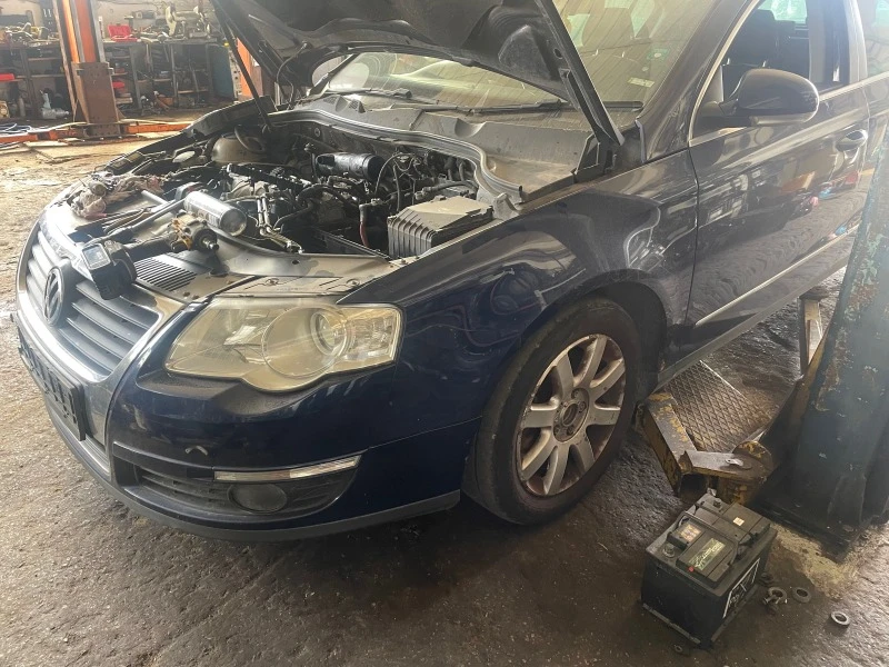 VW Passat, снимка 2 - Автомобили и джипове - 38585565