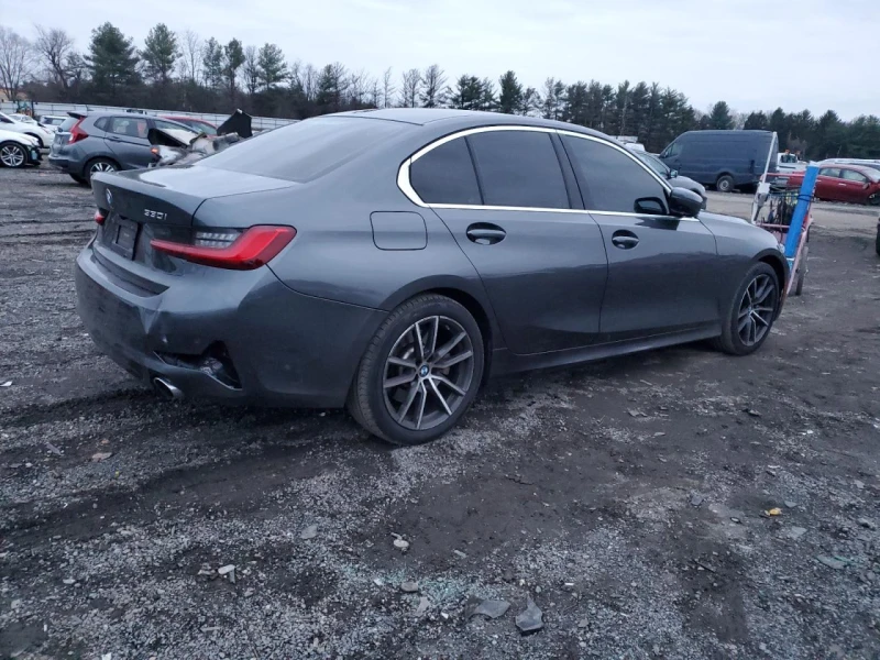 BMW 330 HEAD-UP* KEYLESS* 360 CAMERA* AMBIENT LIGHT* , снимка 4 - Автомобили и джипове - 49116950