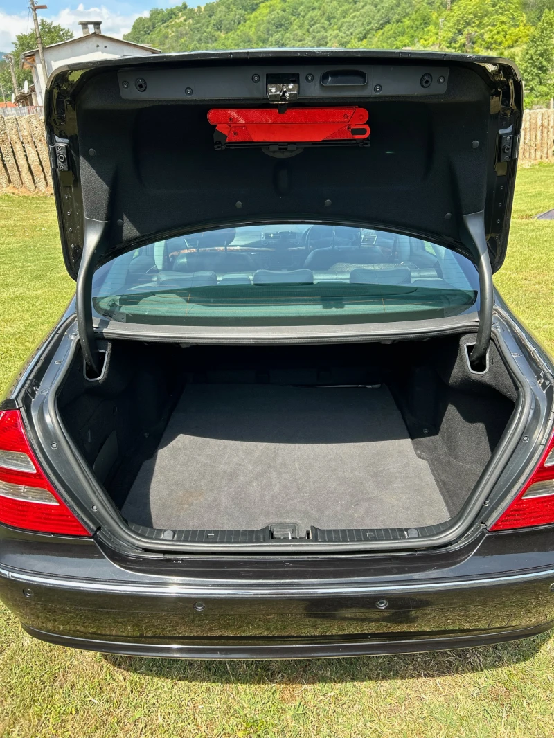 Mercedes-Benz E 270 E270 Elegance, снимка 10 - Автомобили и джипове - 50683739