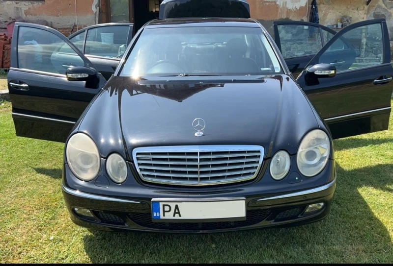 Mercedes-Benz E 270 E270 Elegance, снимка 3 - Автомобили и джипове - 50683739