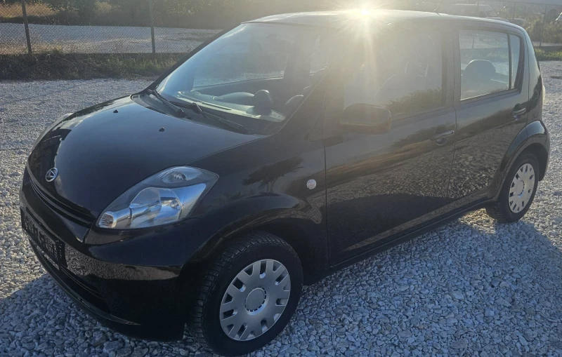 Daihatsu Sirion 1, 3 Avtomat , снимка 2 - Автомобили и джипове - 52004727