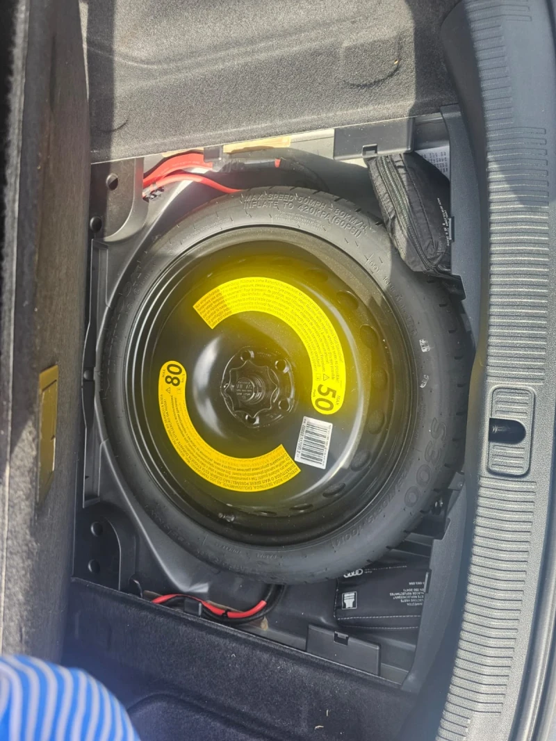 Audi A4 КАТО НОВА, снимка 13 - Автомобили и джипове - 52553474