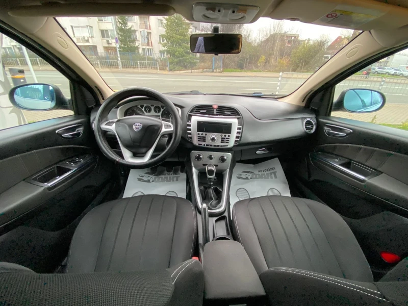 Lancia Delta 1.6JTD/KLIMA, снимка 9 - Автомобили и джипове - 52616002