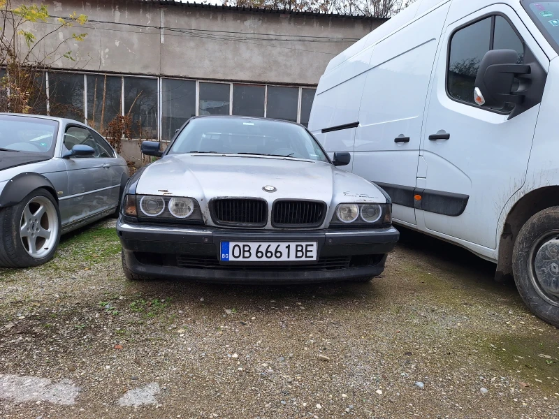BMW 740 Бензин/газ, снимка 2 - Автомобили и джипове - 52650815
