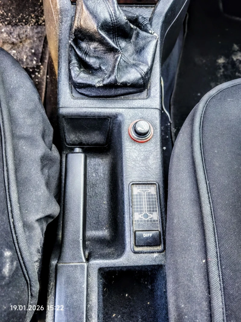 Audi 80 2.0 Competition , снимка 12 - Автомобили и джипове - 53111584