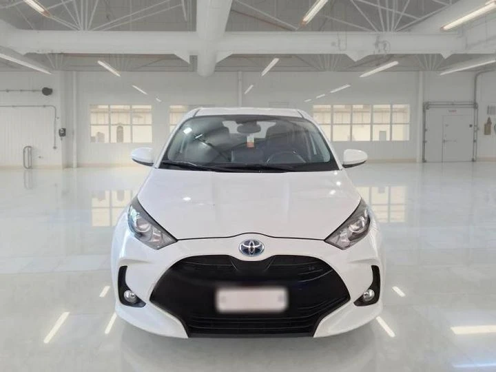Toyota Yaris 1.5 HYBRID BUSINESS