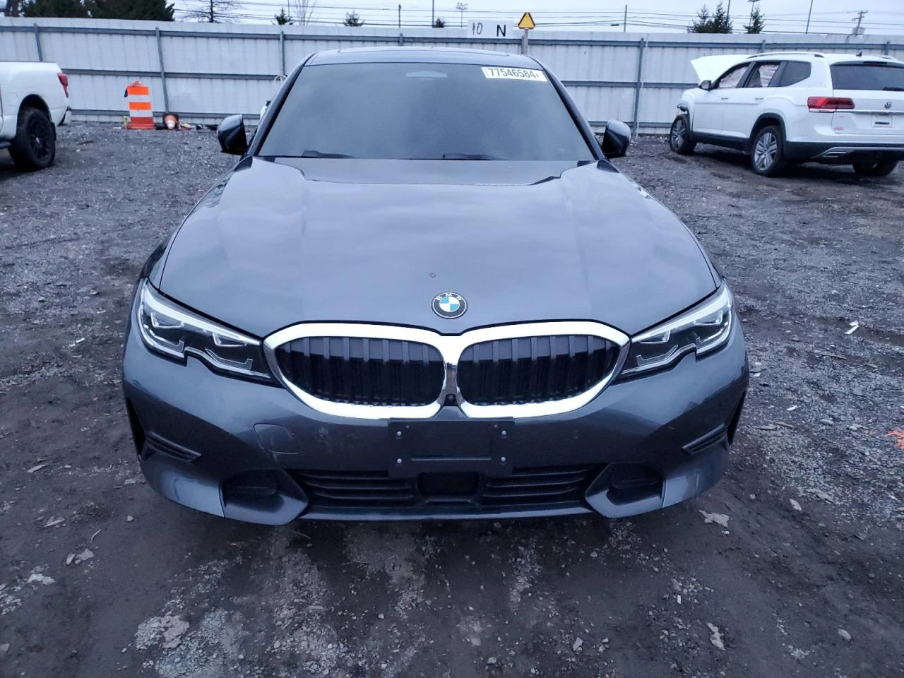 BMW 330 HEAD-UP* KEYLESS* 360 CAMERA* AMBIENT LIGHT*  - изображение 2