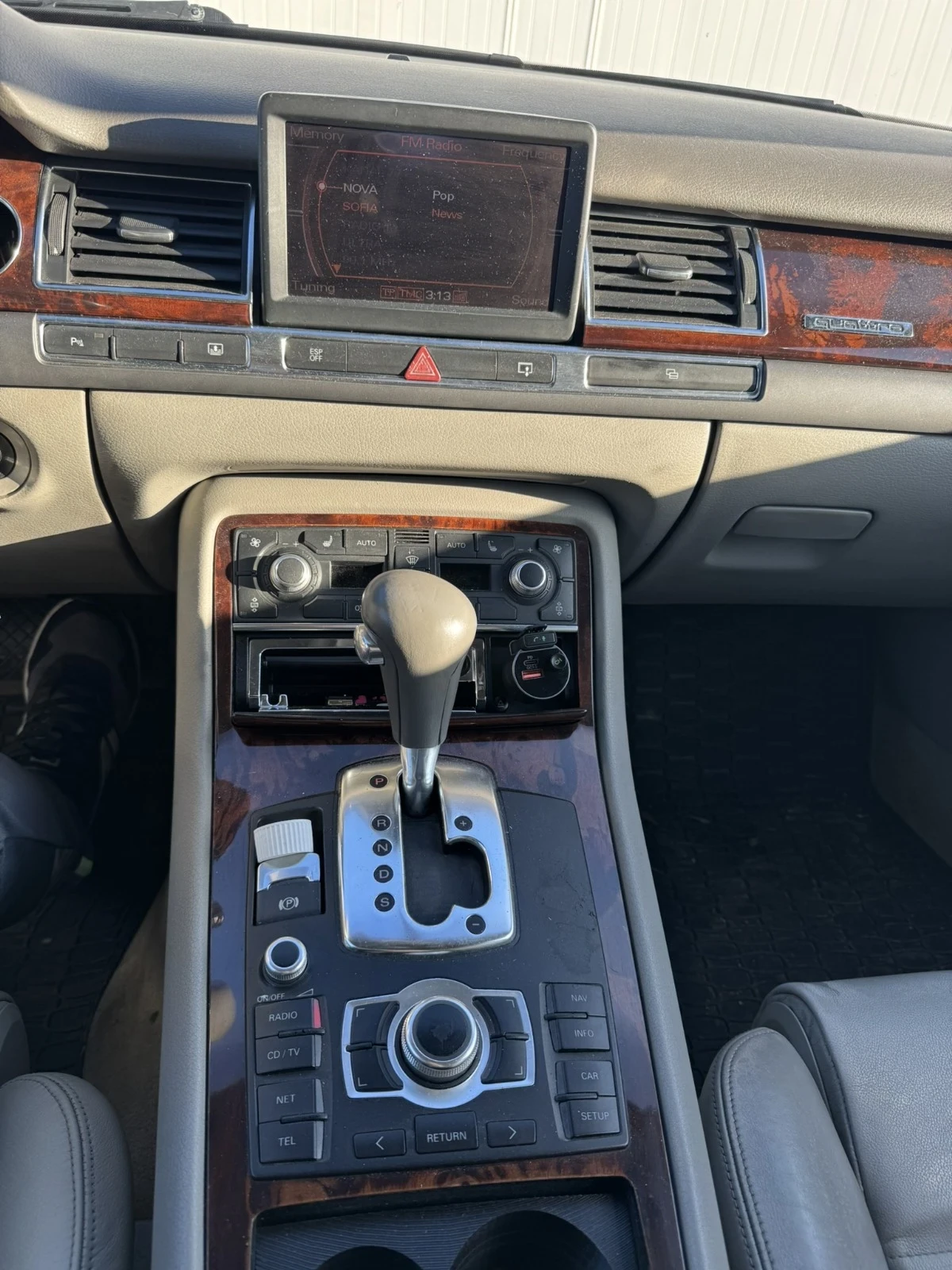 Audi A8 4.2 бензин/газ - изображение 4