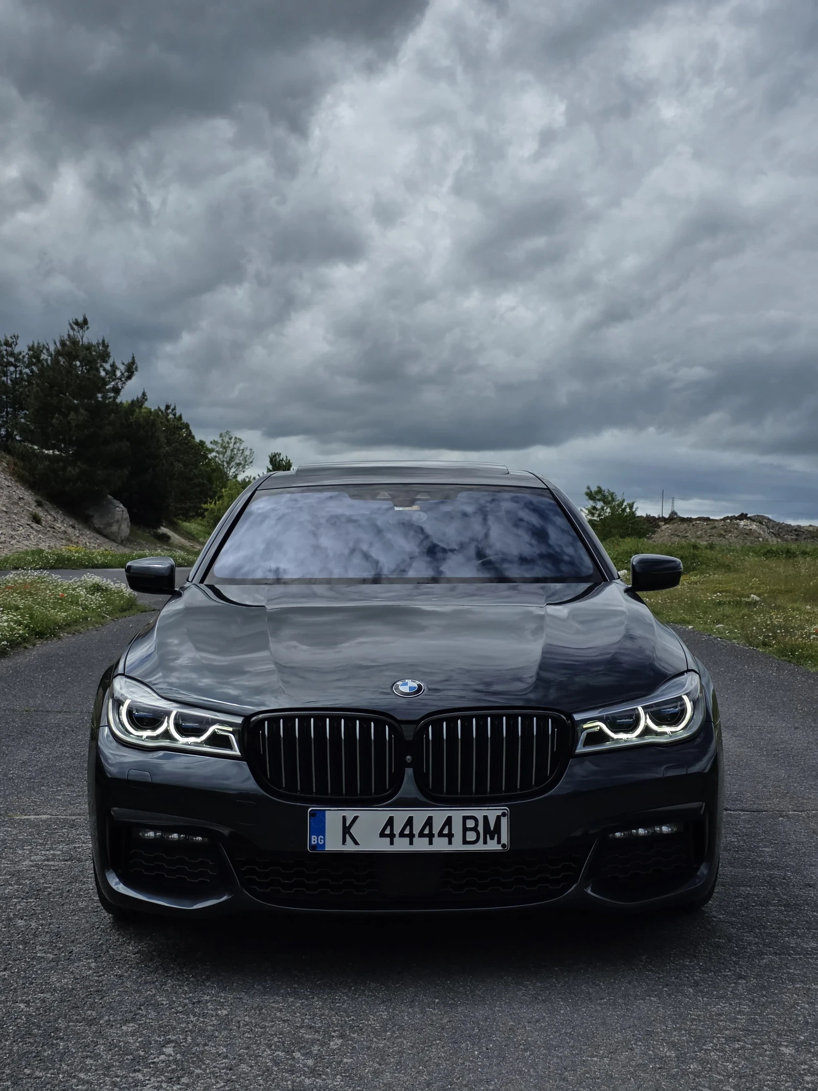BMW 740 Xdrive/M packet/FULL Extri/KASKO, снимка 2 - Автомобили и джипове - 54568368