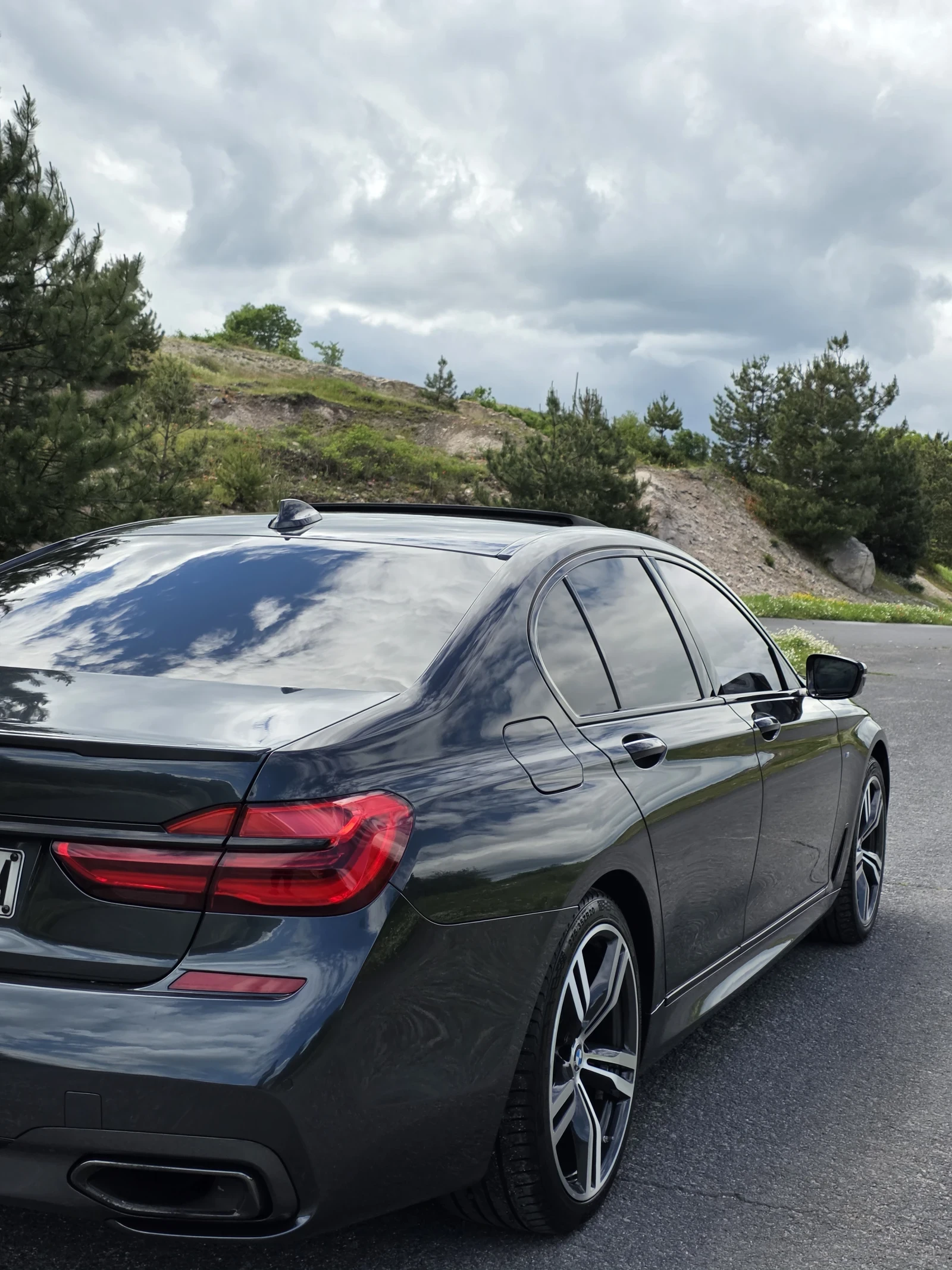 BMW 740 Xdrive/M packet/FULL Extri/KASKO, снимка 8 - Автомобили и джипове - 54568368
