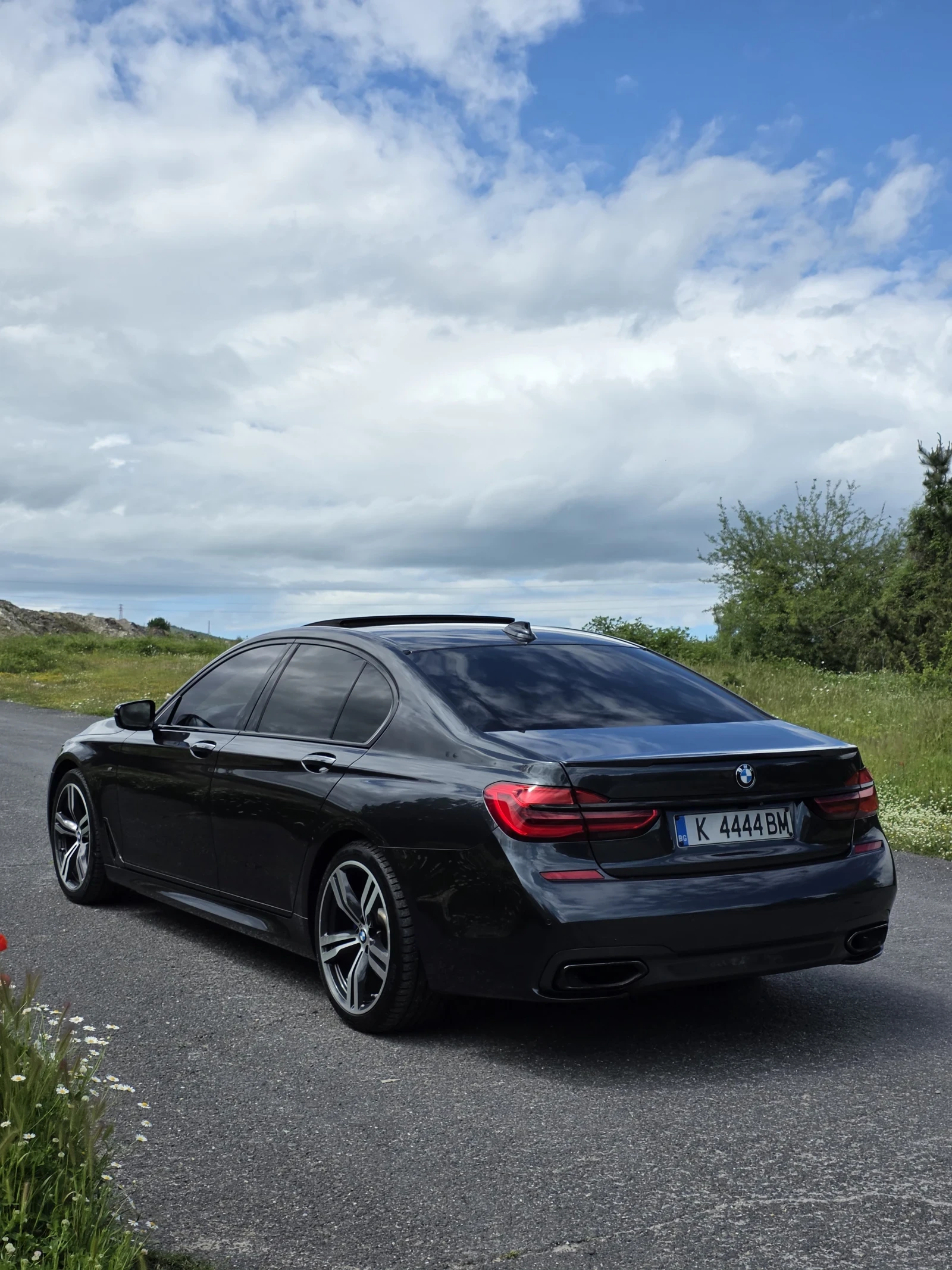 BMW 740 Xdrive/M packet/FULL Extri/KASKO, снимка 11 - Автомобили и джипове - 54568368