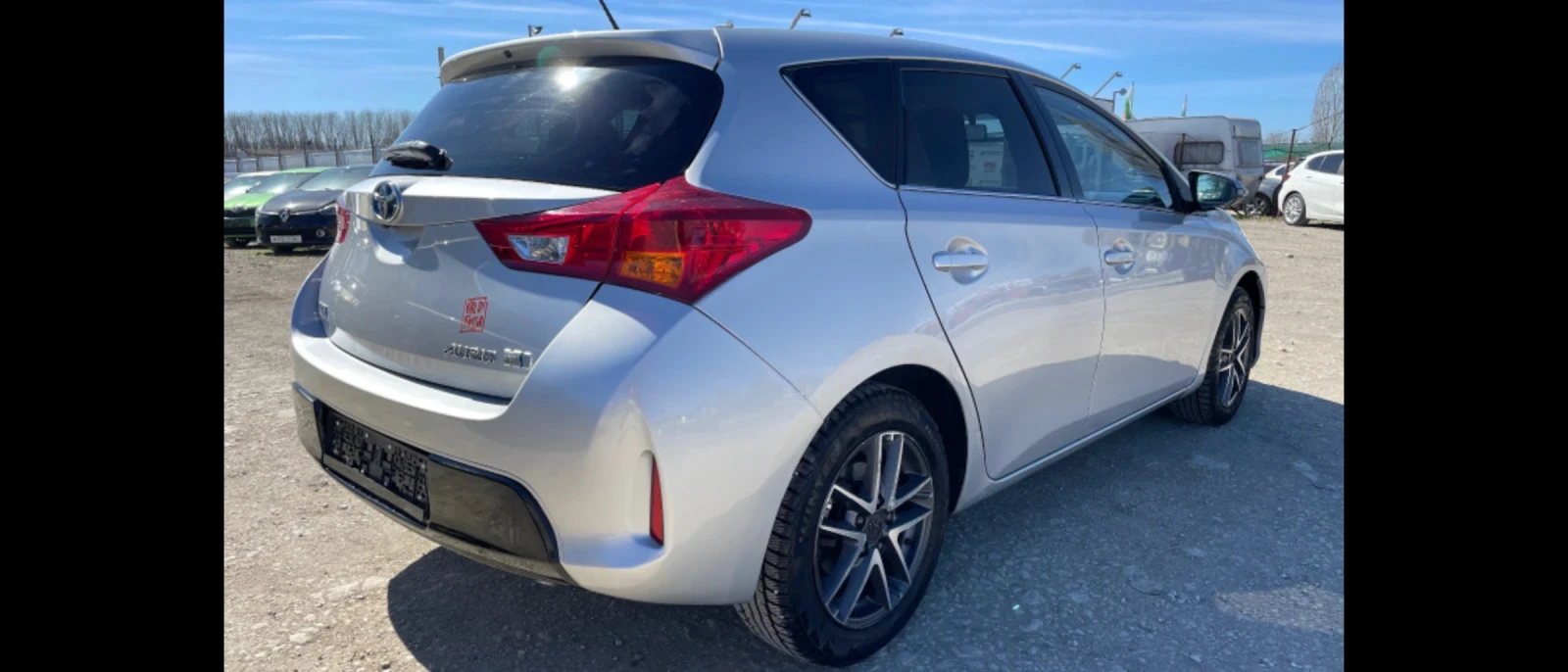 Toyota Auris  - изображение 3