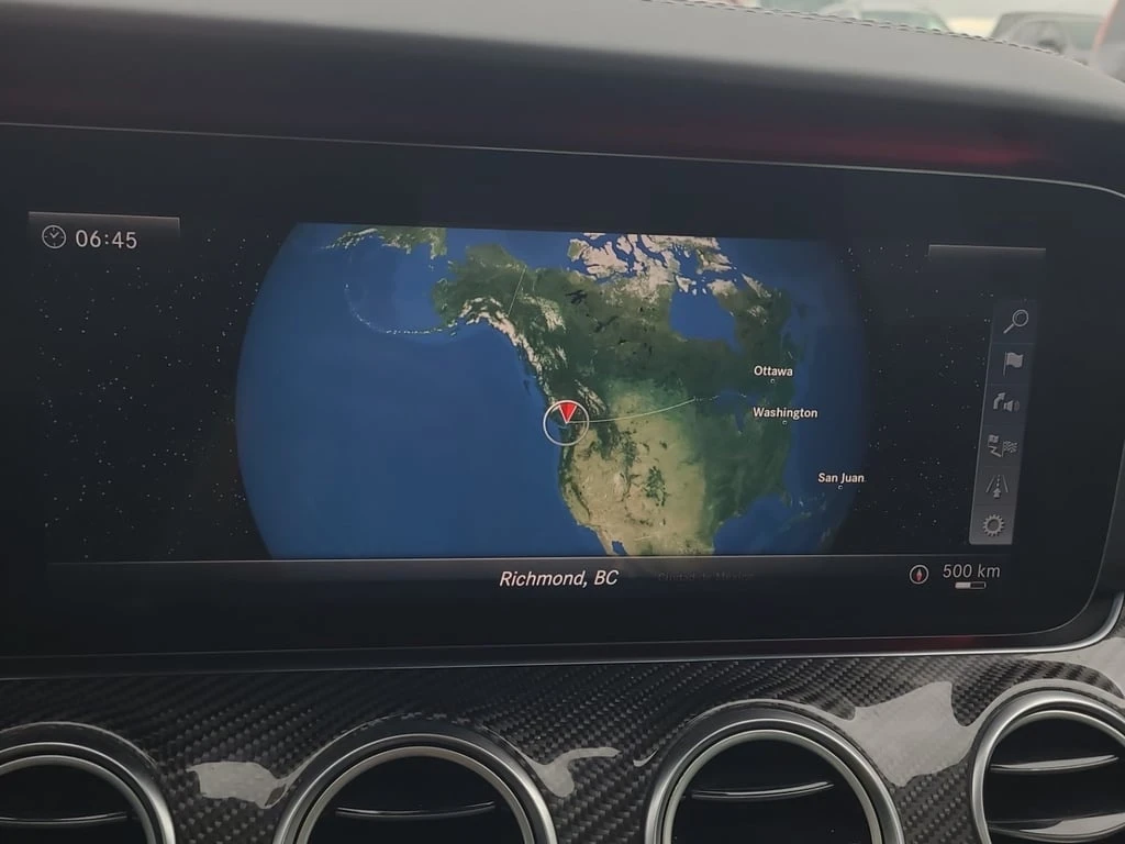 Mercedes-Benz E 63 AMG S* CARFAX * БЕЗ ПЪРВОНАЧАЛНА ВНОСКА - изображение 10