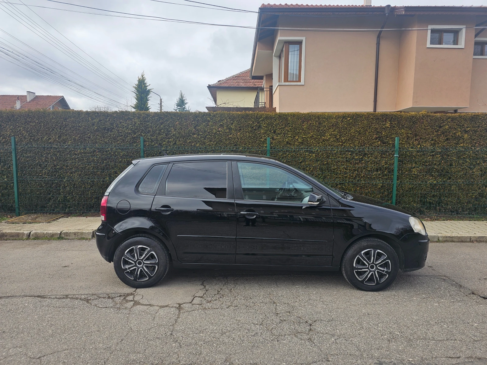 VW Polo Гаражно-климатр, снимка 8 - Автомобили и джипове - 53800990