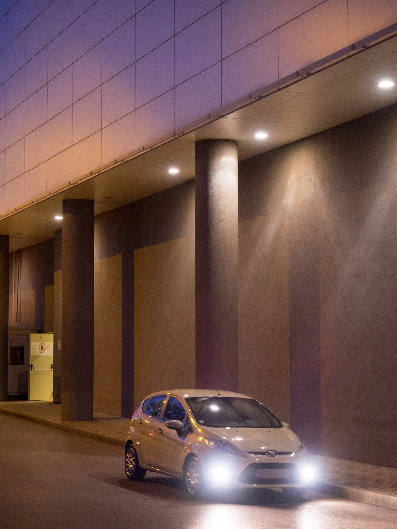 Ford Fiesta Mk7 120HP Ghia, снимка 3 - Автомобили и джипове - 53858495