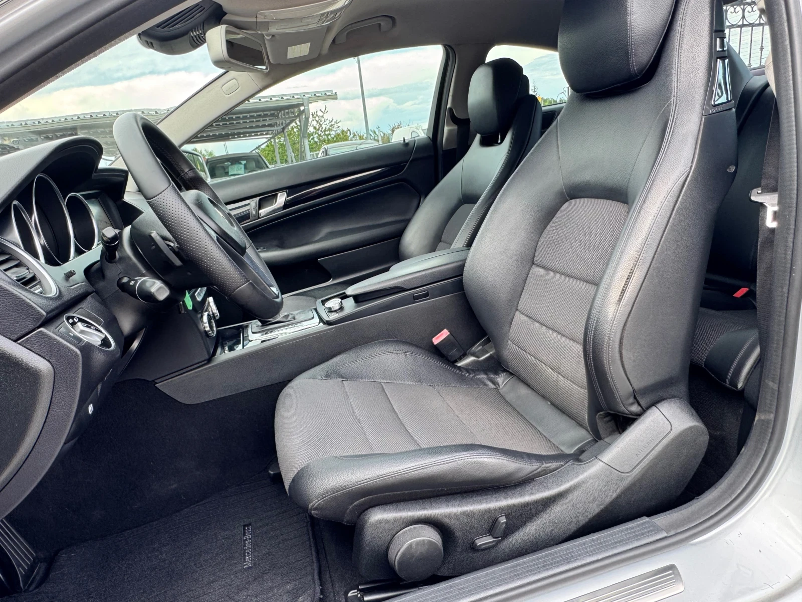 Mercedes-Benz C 220 2.2CDI АВТОМАТ ИТАЛИЯ, снимка 10 - Автомобили и джипове - 54610797