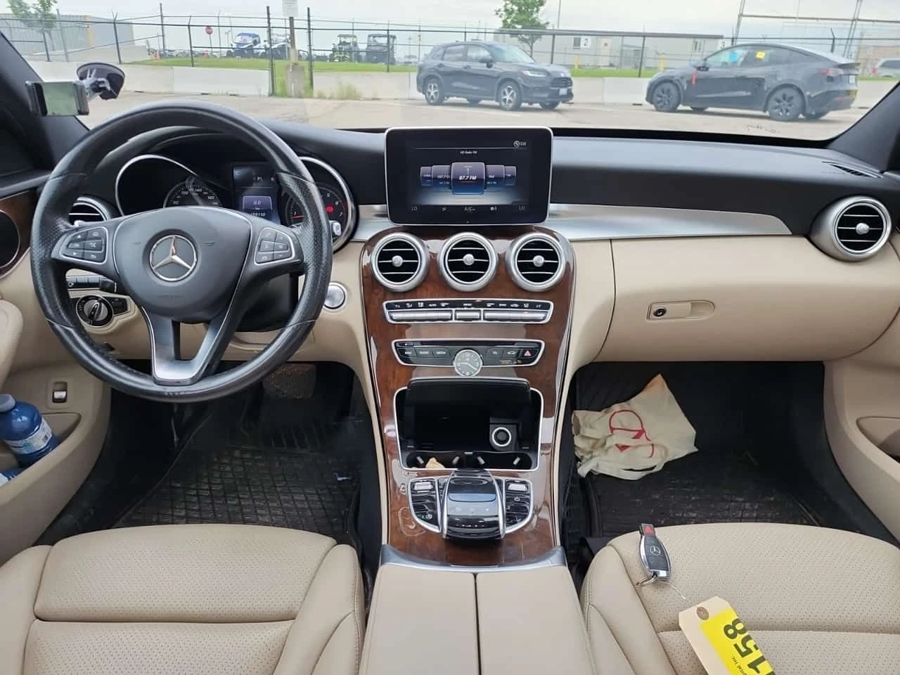 Mercedes-Benz C 300 AMG Line * CARFAX * Бeз инциденти * , снимка 5 - Автомобили и джипове - 55108653