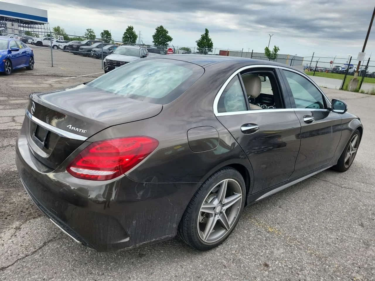 Mercedes-Benz C 300 AMG Line * CARFAX * Бeз инциденти * , снимка 3 - Автомобили и джипове - 55108653