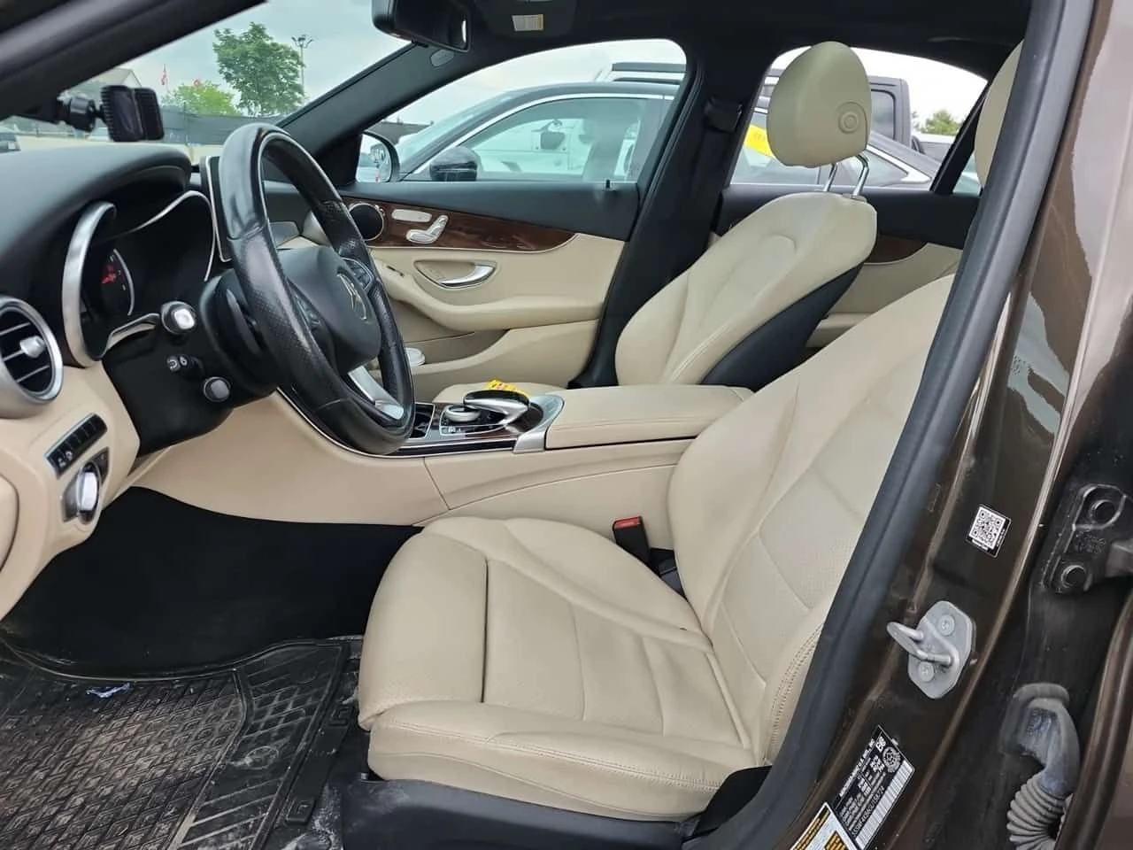 Mercedes-Benz C 300 AMG Line * CARFAX * Бeз инциденти * , снимка 7 - Автомобили и джипове - 55108653