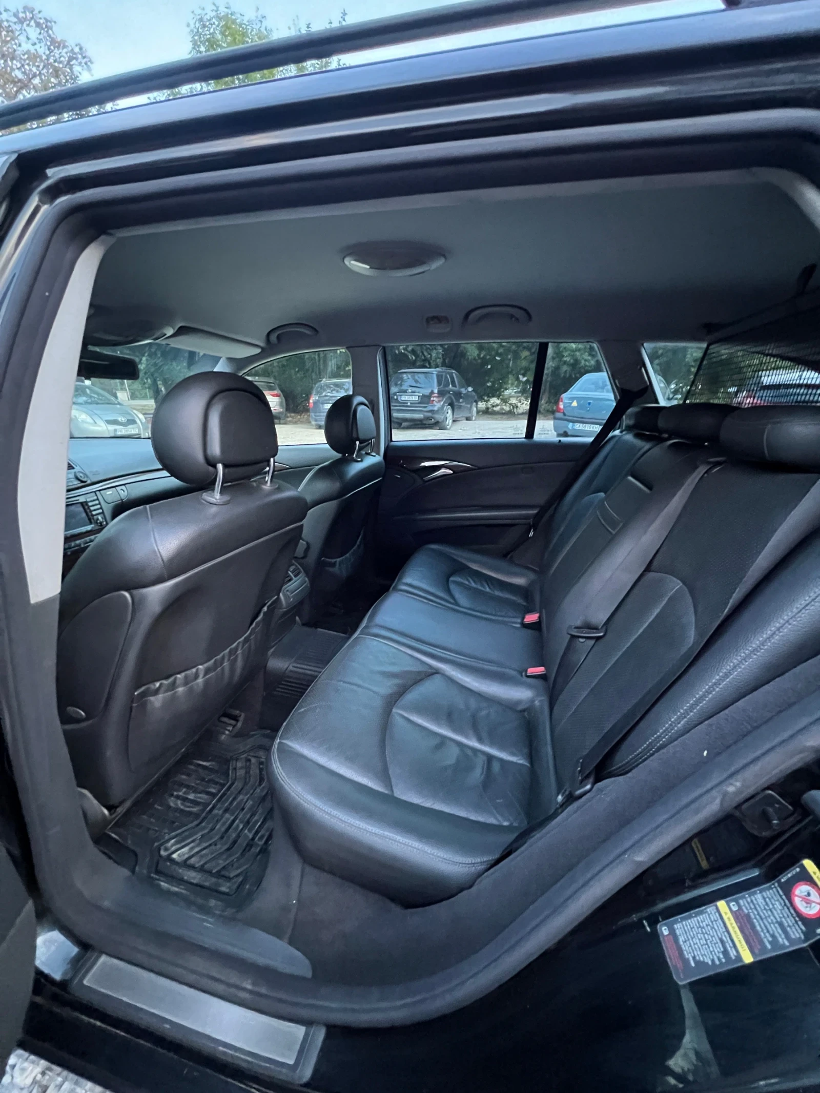 Mercedes-Benz E 320 CDI / Automatic/ Klima, снимка 13 - Автомобили и джипове - 55542028