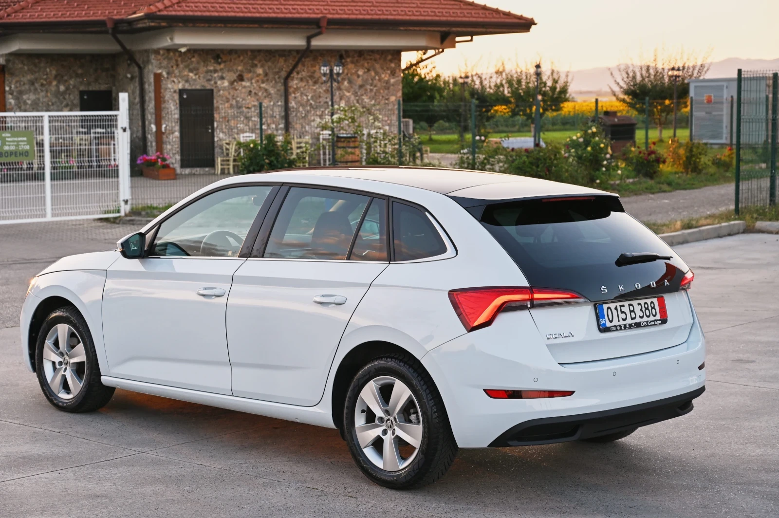 Skoda Scala 1.5TFSI* в Гаранция* Style, снимка 5 - Автомобили и джипове - 55597850