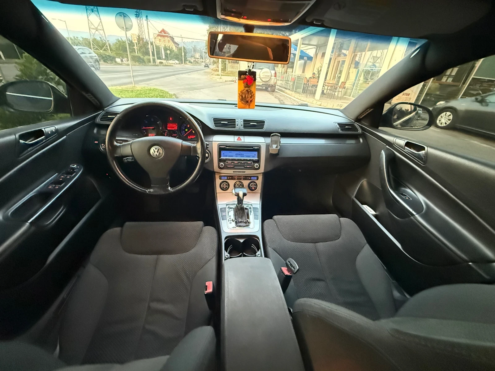 VW Passat 2.0 TDI, снимка 8 - Автомобили и джипове - 55598364