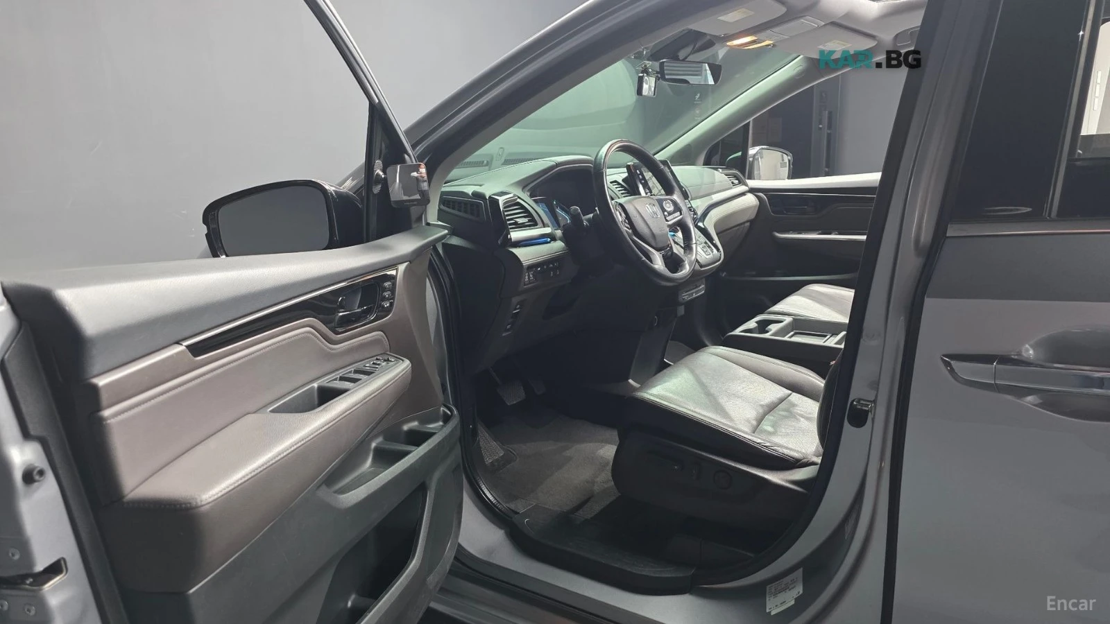 Honda Odyssey 3.5* КОЖА* ПОДГРЕВ* ОБДУХВАНЕ* КАМЕРА* ШИБИДАХ* , снимка 9 - Автомобили и джипове - 55692611