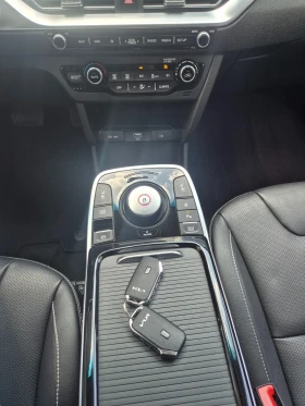 Kia Niro EV 64 kWh Noblesse ГАРАНЦИЯ - Наличнa в БГ, снимка 12