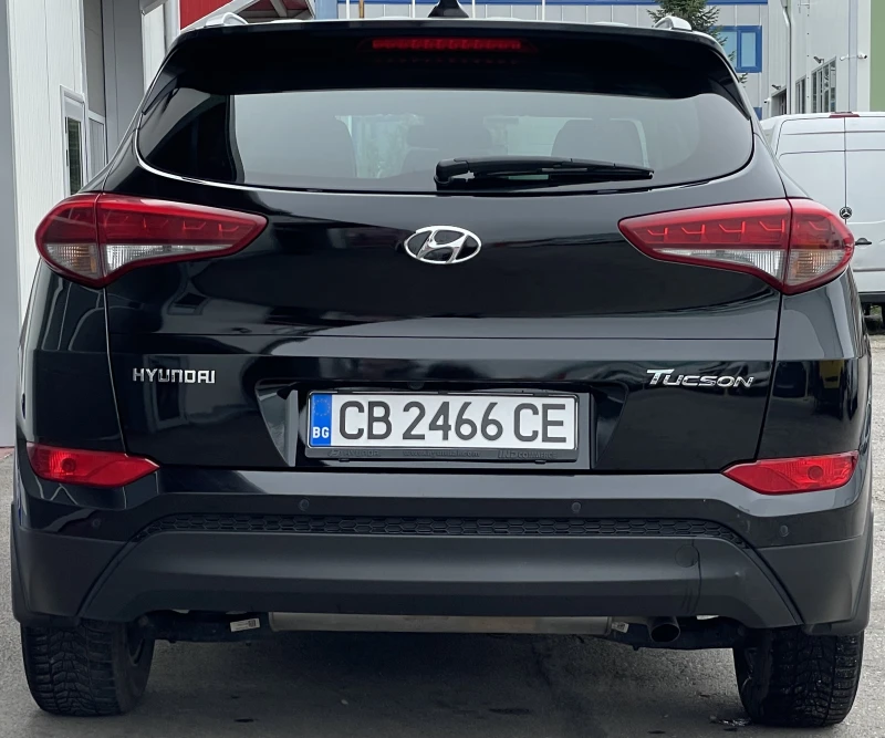 Hyundai Tucson 1.6 Върнат от Лизинг Euro 6B, снимка 4 - Автомобили и джипове - 47295423