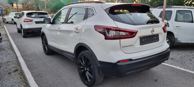 Nissan Qashqai 1.3 Turbo, снимка 4 - Автомобили и джипове - 47475944