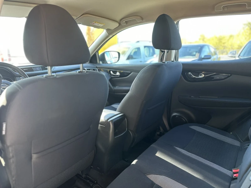 Nissan Qashqai 1.3 TCe 160к.с., снимка 10 - Автомобили и джипове - 47652797