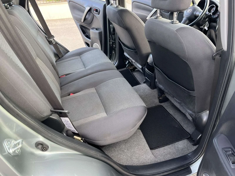 Toyota Rav4 FACE 2.0D4D 116кс 4Х4 КЛИМАТРОНИК , снимка 10 - Автомобили и джипове - 52538879