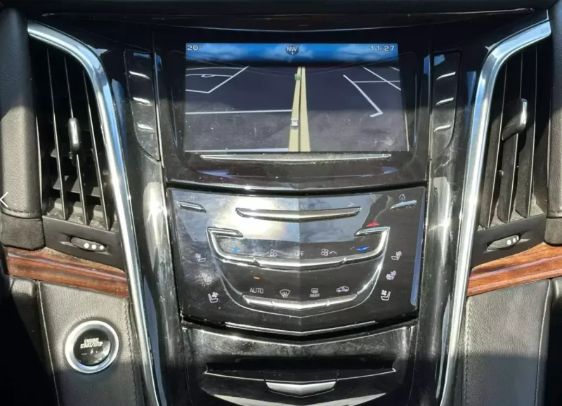 Cadillac Escalade КРАЙНА ЦЕНА, снимка 14 - Автомобили и джипове - 53152137