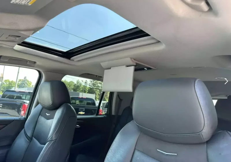 Cadillac Escalade КРАЙНА ЦЕНА, снимка 13 - Автомобили и джипове - 53152137