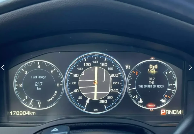 Cadillac Escalade КРАЙНА ЦЕНА, снимка 17 - Автомобили и джипове - 53152137