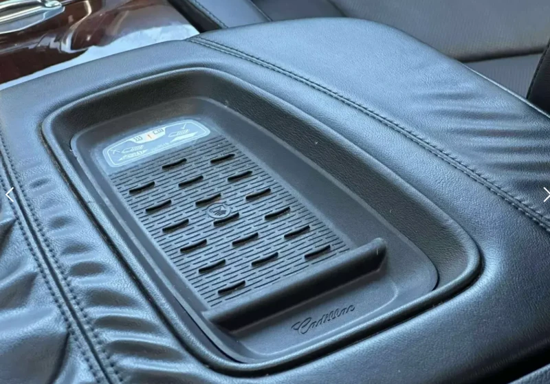 Cadillac Escalade КРАЙНА ЦЕНА, снимка 15 - Автомобили и джипове - 53152137