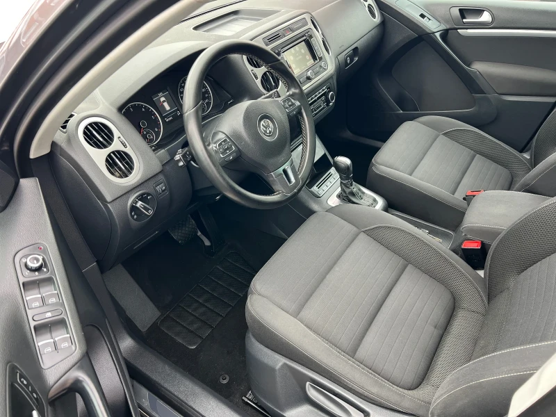 VW Tiguan 2.0TDI* AUTOMATIK* LED* FACE-LIFT* PANORAMA* FULL, снимка 6 - Автомобили и джипове - 53293103