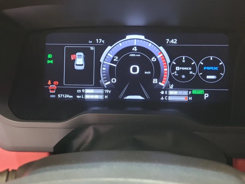 Toyota Sequoia TRD OFF ROAD * * CARFAX * * АВТО КРЕДИТ * * , снимка 8 - Автомобили и джипове - 53516322