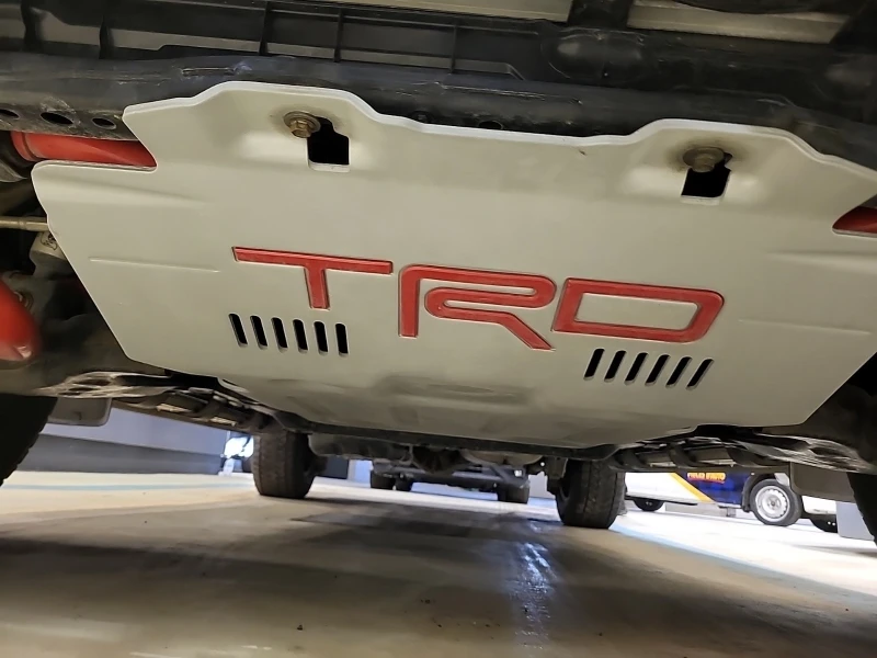 Toyota Sequoia TRD OFF ROAD * * CARFAX * * АВТО КРЕДИТ * * , снимка 12 - Автомобили и джипове - 53516322