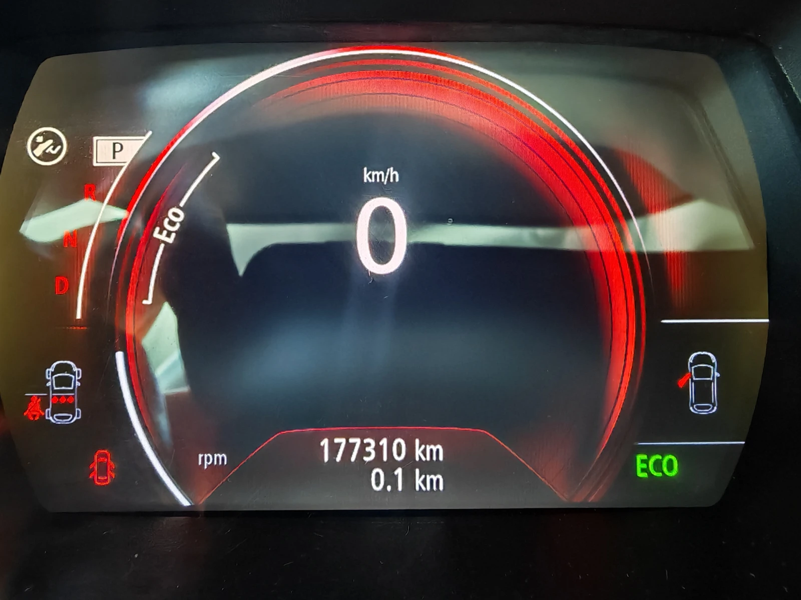 Renault Kadjar 1.5DCI-АВТОМАТ-КОЖА-НАВИГАЦИЯ-КАМЕРА-BOSE EDITION, снимка 16 - Автомобили и джипове - 53976552