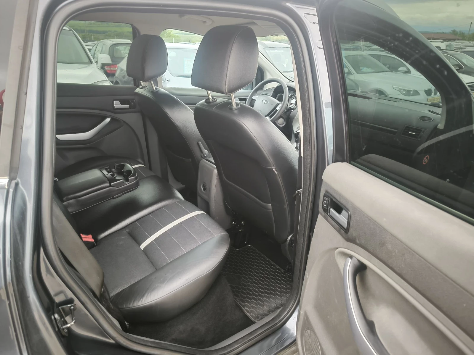 Ford Kuga 2.0TDCI Automatic , снимка 10 - Автомобили и джипове - 54641080