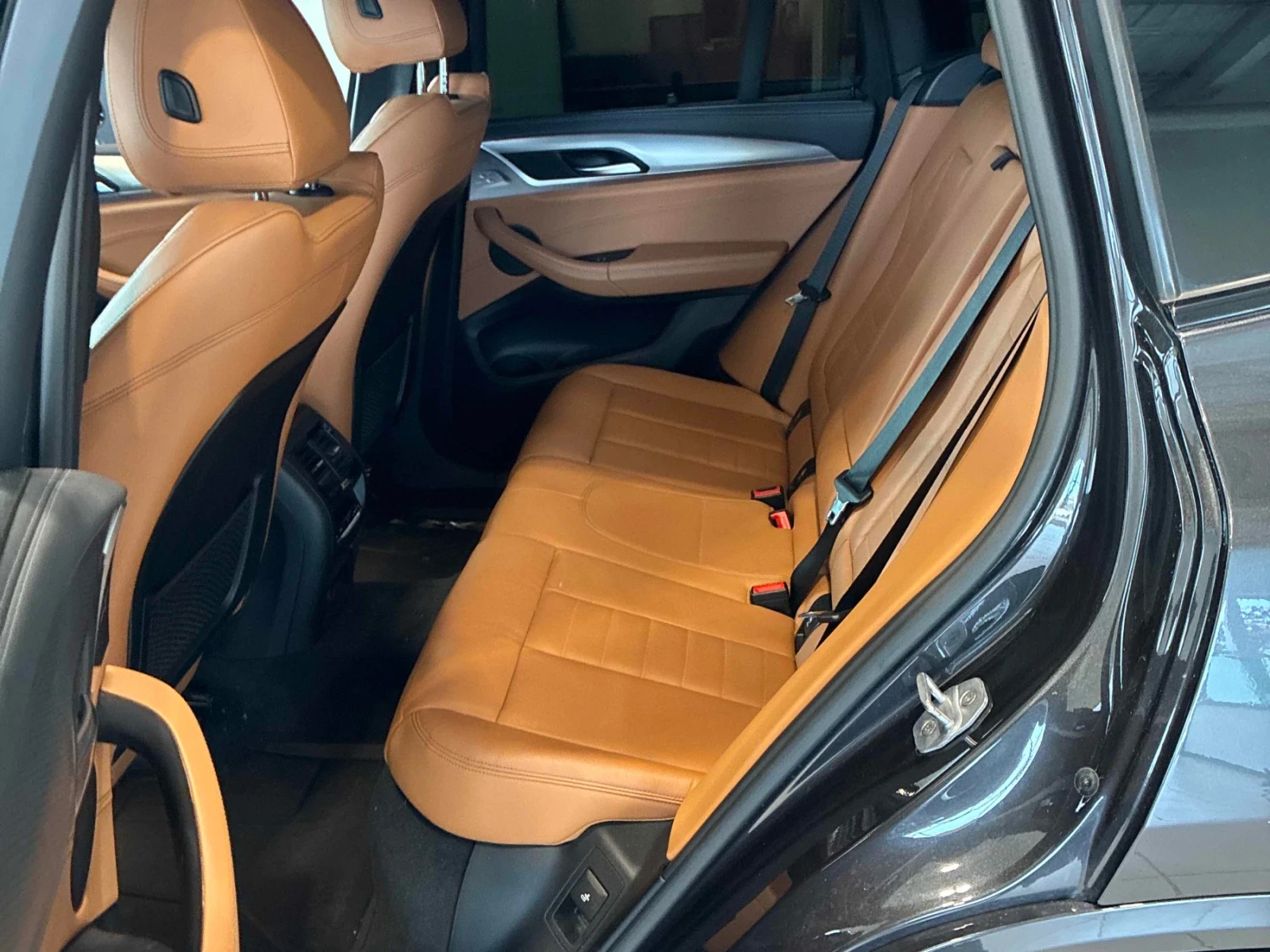 BMW X3 M40i * ПОДГРЕВ * ПАНОРАМА * 2 КЛЮЧА * CARFAX, снимка 11 - Автомобили и джипове - 54663590