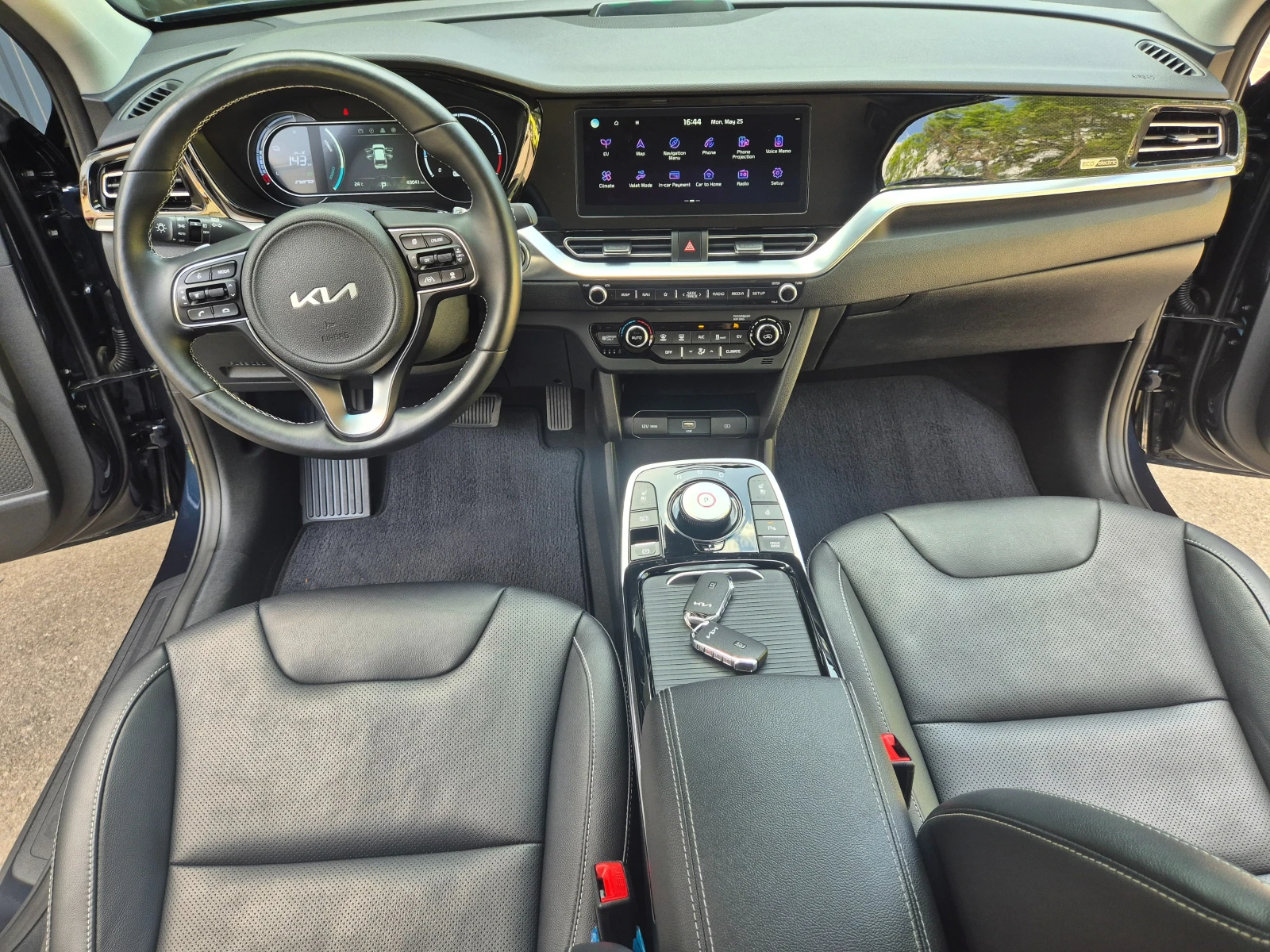 Kia Niro EV 64 kWh Noblesse ГАРАНЦИЯ - Наличнa в БГ, снимка 9 - Автомобили и джипове - 54669669